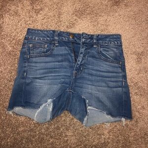 good quality american eagle jean shorts size 4